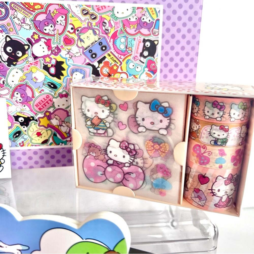 💝(HK345) Hello Kitty & Friends 11-Piece Variety Fun Bundle! - Picture 5 of 6